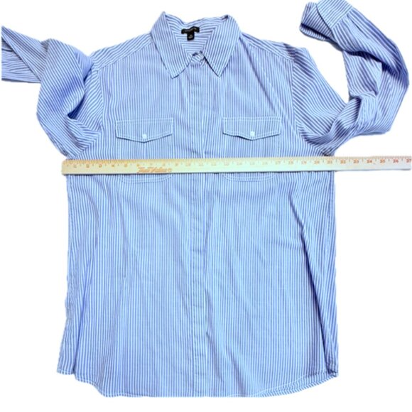 Ann Taylor Blue Striped Oversized Lightweight Button-Down Shirt Size 10 ✨🔹 - Picture 8 of 8